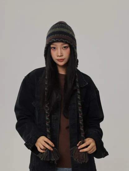 Stylish Knitted Trapper Hat with Striped Pattern - Image 6